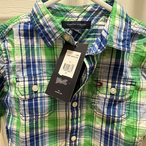 NWT - Tommy Hilfiger - boys plaid button down shirt. Size 2T - Picture 4 of 5
